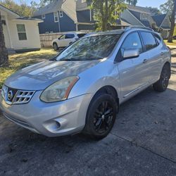 $3500.    Years 2012 Nissan Rogue 