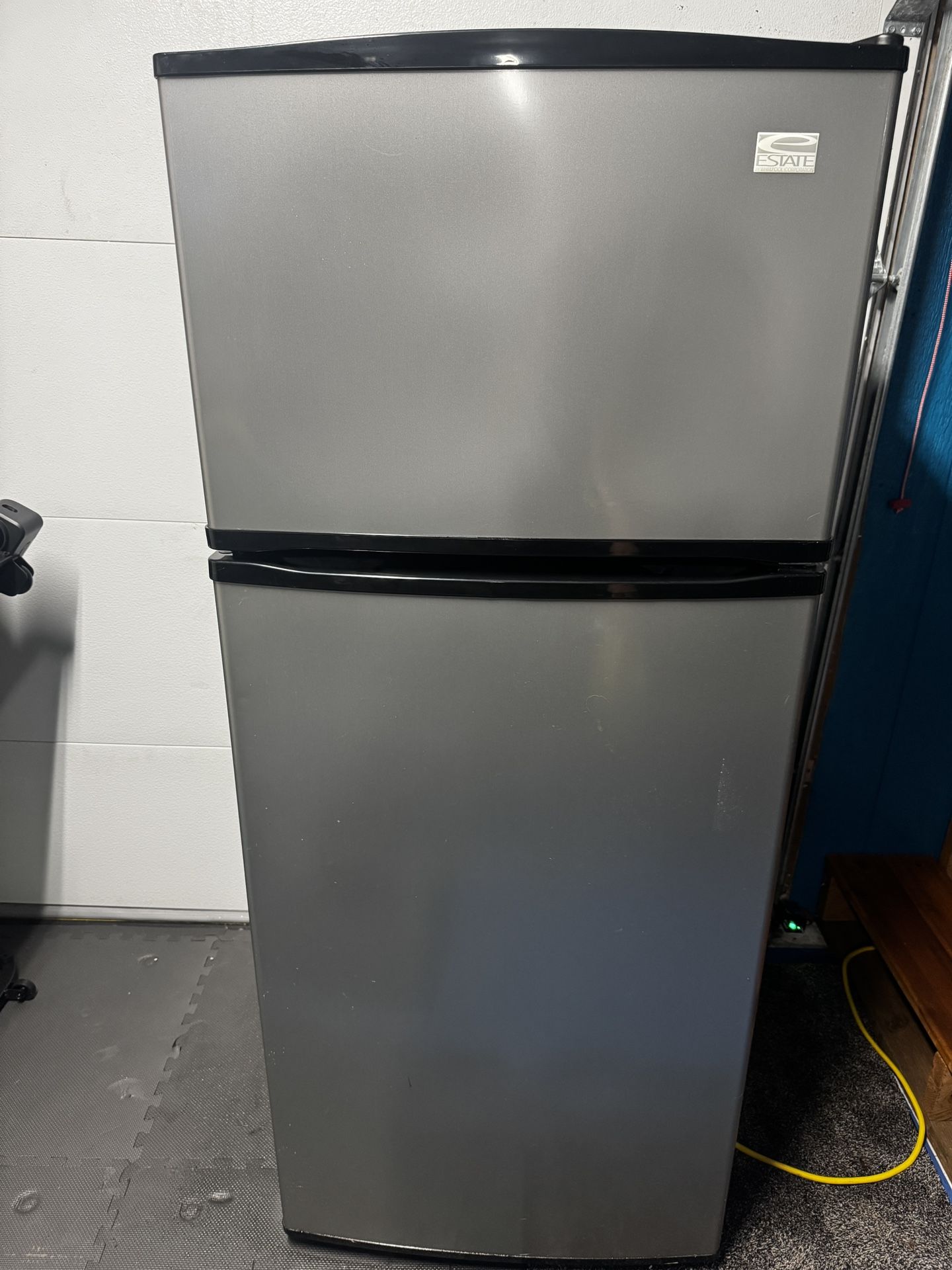 Refrigerator/ Freezer