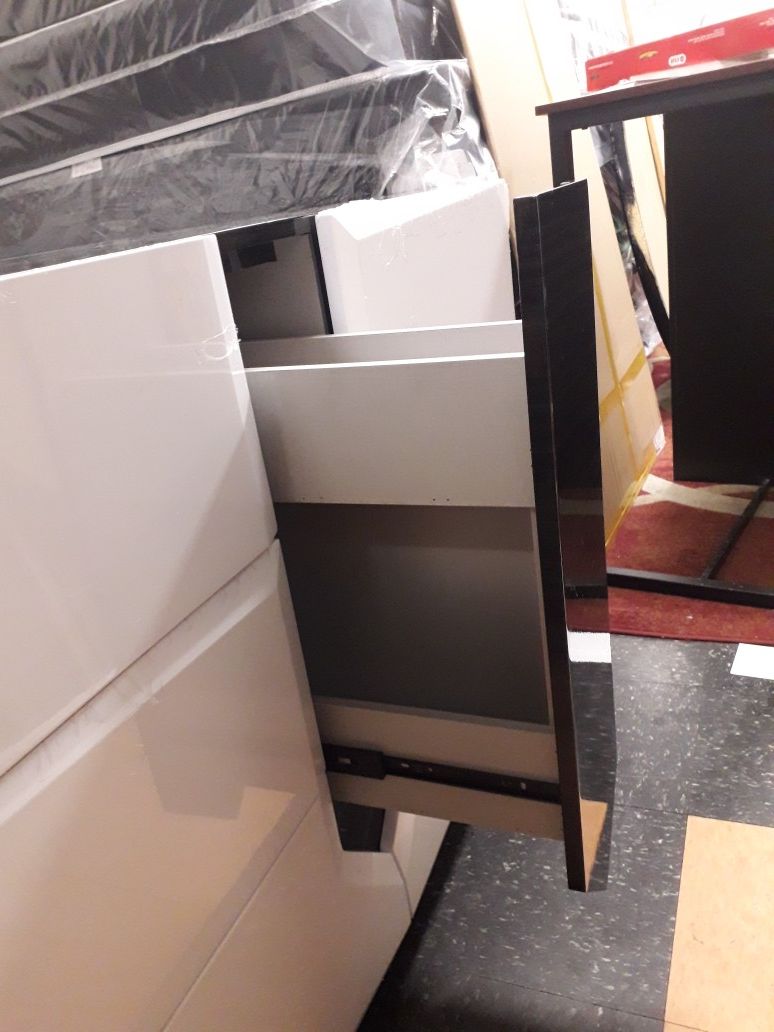 New dresser (open box just to display it)