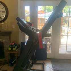 Sole F63 Treadmill