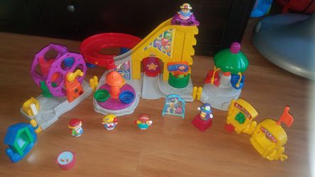 Little people fairgrounds playset