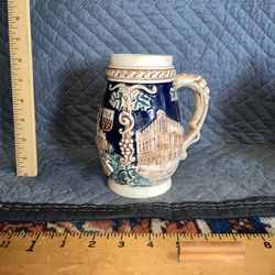 “Trink Und Sing, Allen’s Nimmgering” Flirting Scene 2451 Beer Stein Mug.