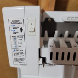LG Refrigerator Ice Maker And Ice Solenoid Complete Kit. What Ever  Appliance Part You Need I Can Get It All From Heating Elements To Timers For Dyers