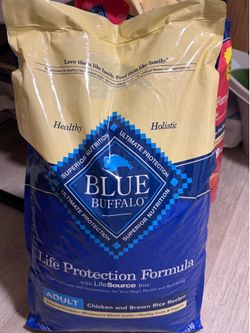 Blue Buffalo dog food Chicken brown rice 30lbs