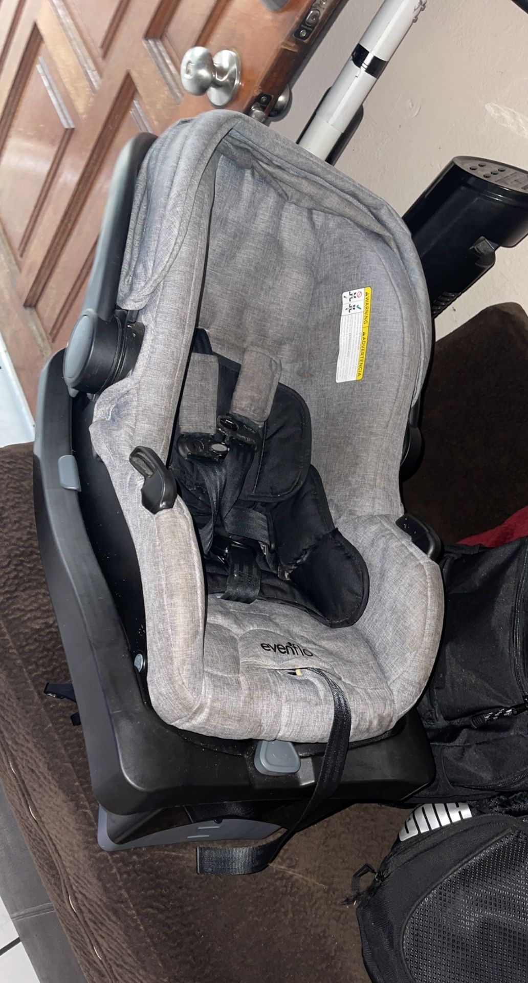 Gray Carseat And Stroller Good Conditions $65 Dllrs Or Best Offer 