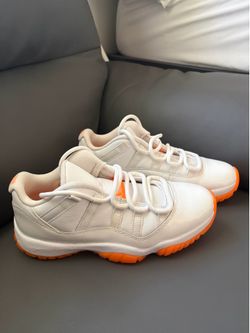 Jordan low 11