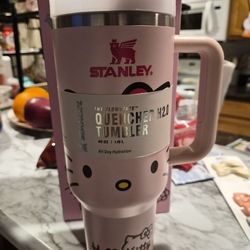 40z hello kitty stanely