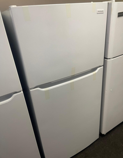 Frigidaire Top Freezer Fridge – White, clean interior, EvenTemp