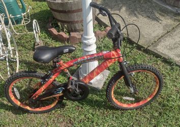 Dynacraft Firestorm 18" BMX Bike