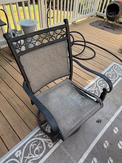 Free Outdoor Metal Swivel Patio Chair