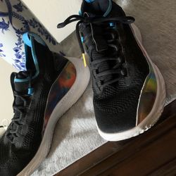 Running Shoes (curry)size 10 1/2