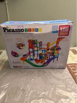PicassoTiles 108 Piece Marble Run Race Track Set with LED Cars STEM Ages 3+