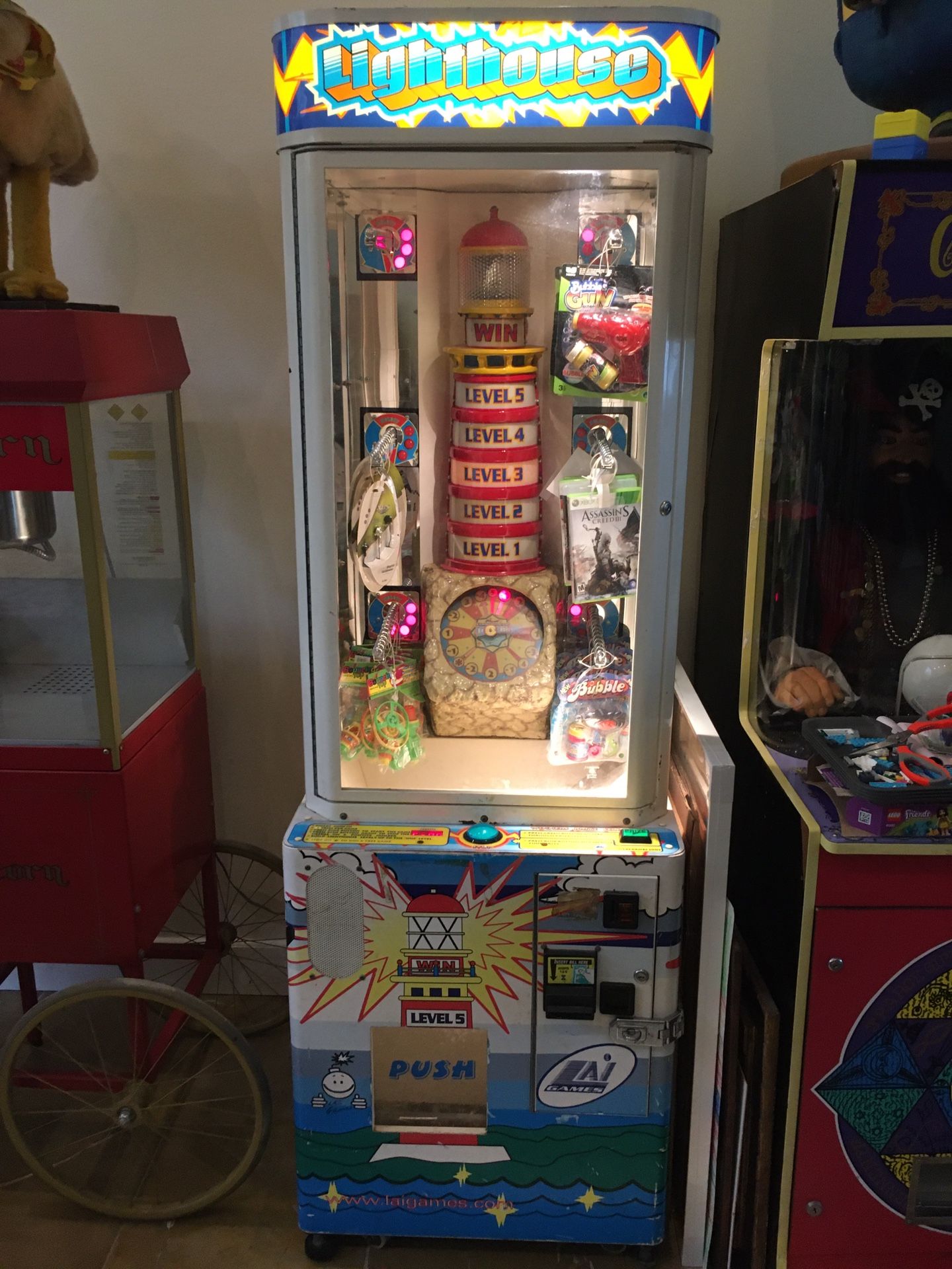 Light house arcade prize machine