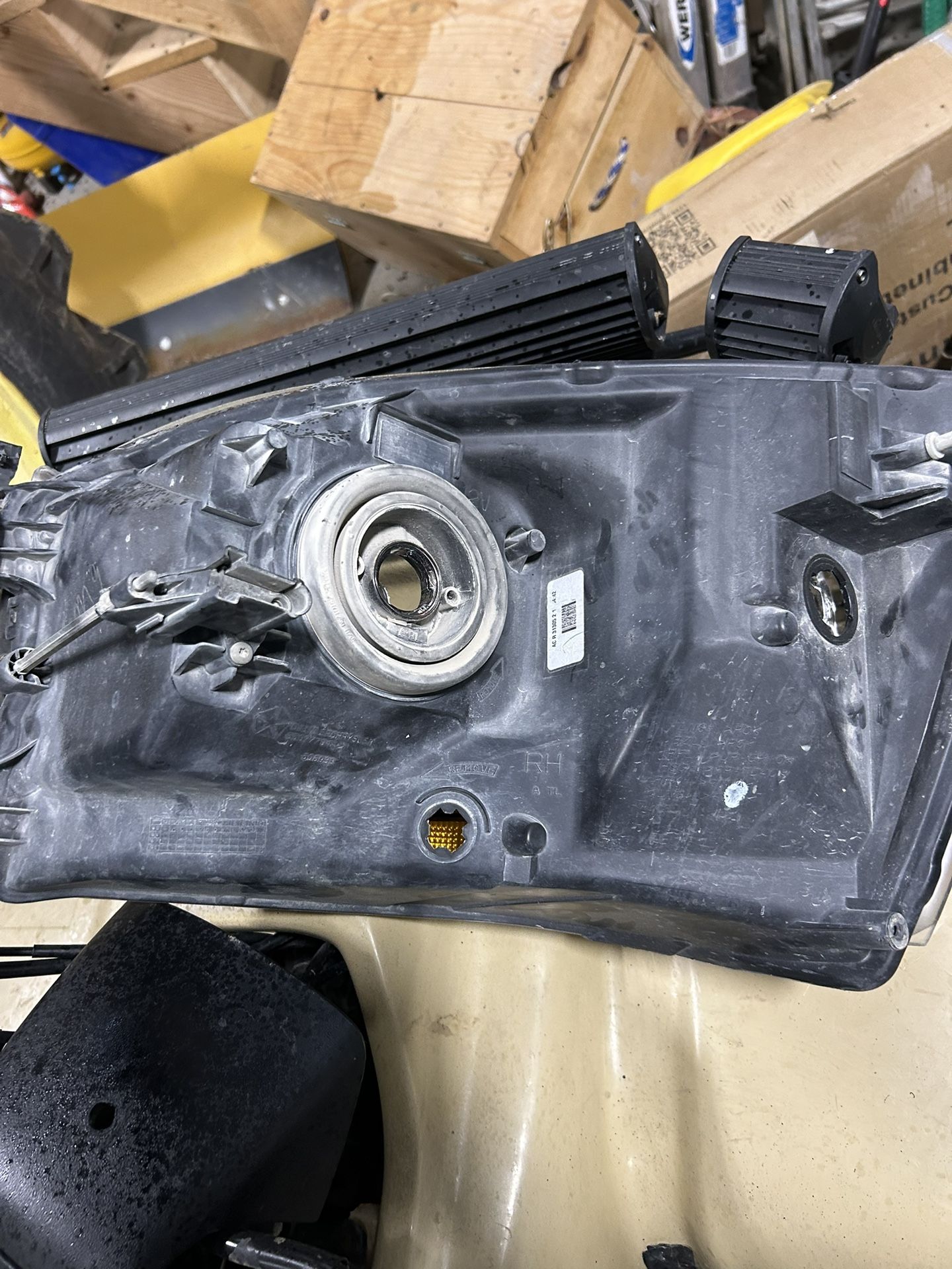 2006 Dodge Ram 2500 Headlights