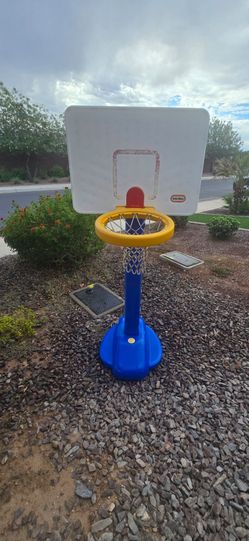 Height Adjustable Little Tikes Basketball Hoop