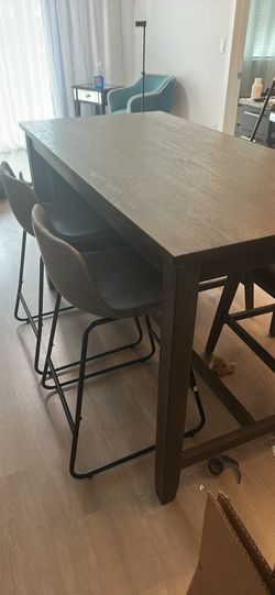 Dining room table with chairs comedor