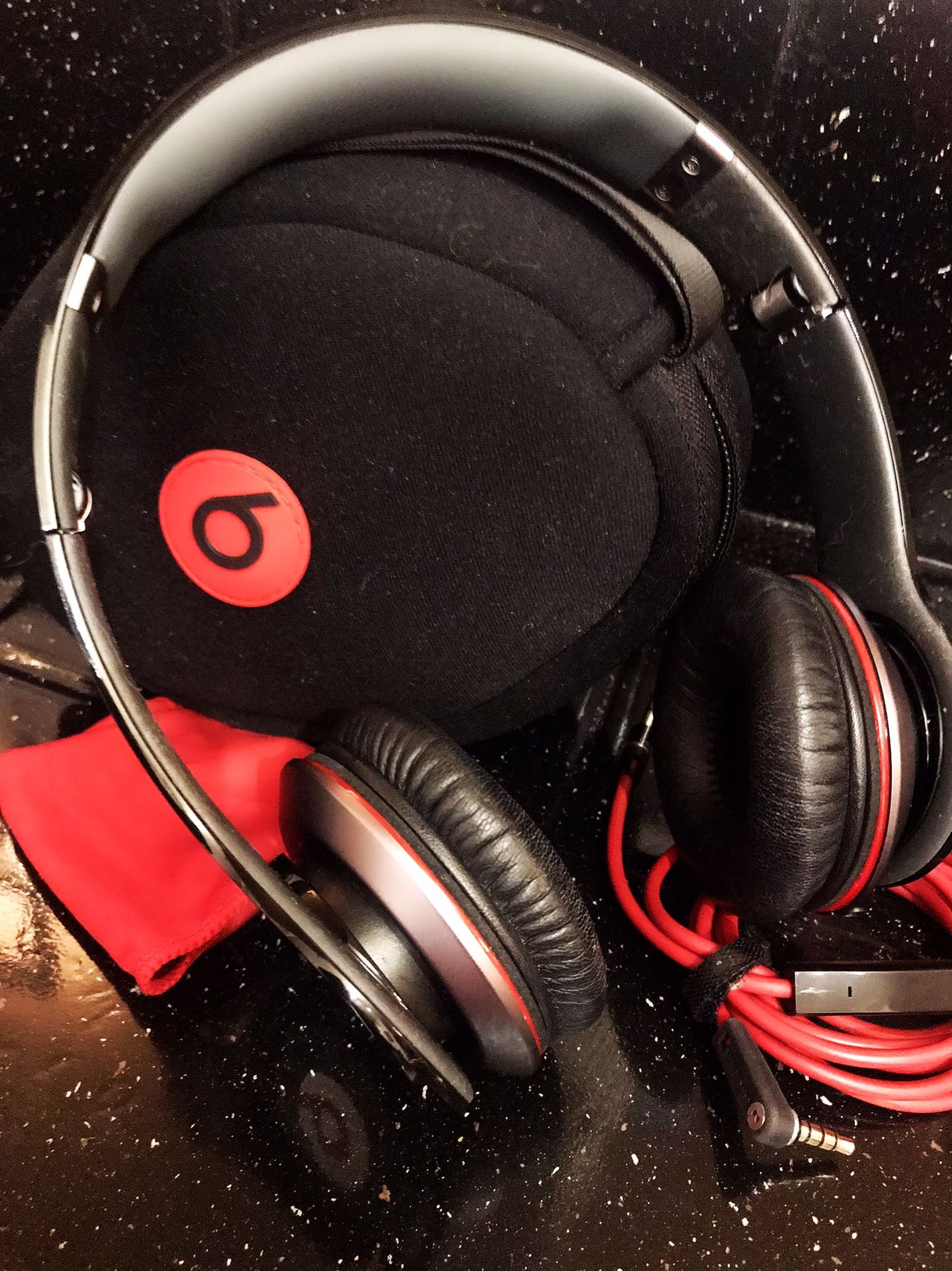 Monster Beats by Dre (like NEW)