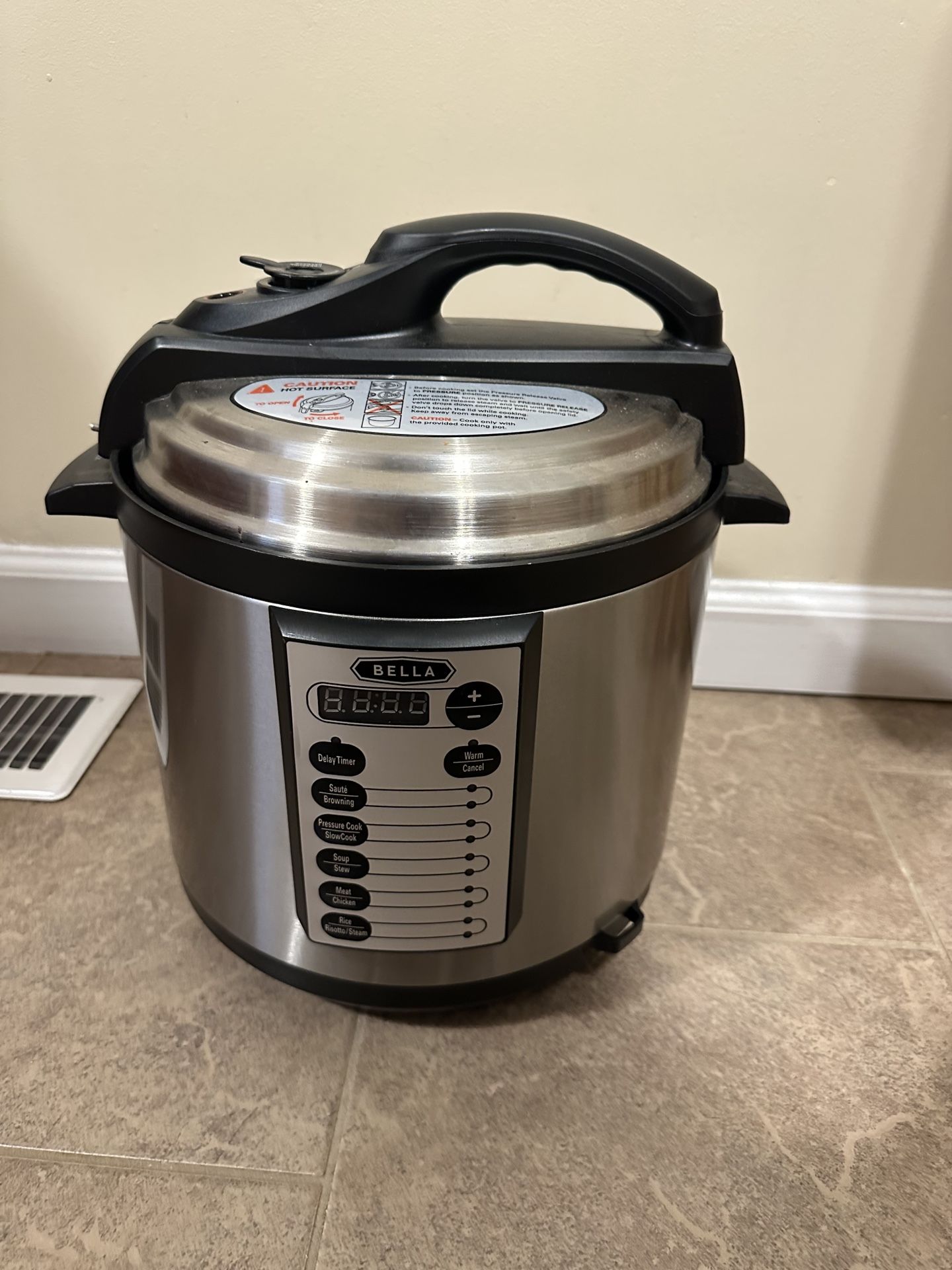 BELLA 6-Quart Programmable Electric Pressure Cooker