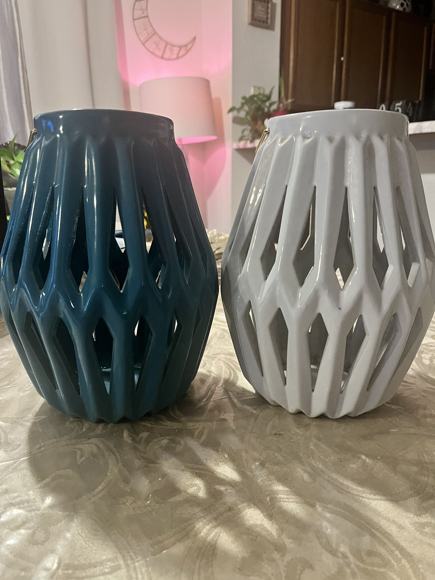 Ashland Ceramic Lanterns With Handle
