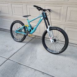 Supercross Downhill Bike