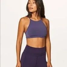 Women's Lululemon Twist and Reach Bra
