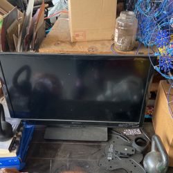 32” Tv And Mount 