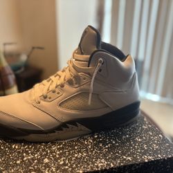 White Jordan 5s