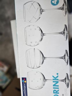 4 Boxes Of Wine Cups 