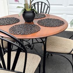 Cute Small Dining Set Table & 4 Chairs W/Black Wrought Iron Frames. Delivery Available 🚚.