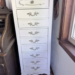 Victorian Style Chest Of Drawers 