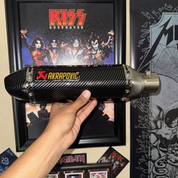 CBR500R , CB500f , CB500x Akrapovic slip on muffler