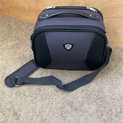 Vanity/make up/Travel case