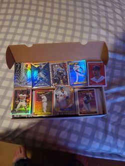 Random long box of baseball cards