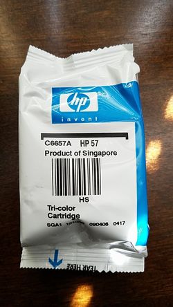 HP TRI COLOR INK CARTRIDGE NEW IN PACKAGE