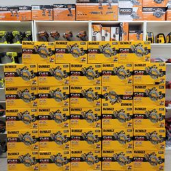 Pinto Tools ⭕️ Dewalt Circular Saw 7-1/4 Kit 
