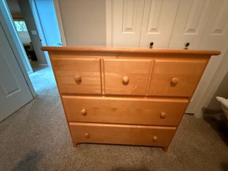 WOOD DRESSER