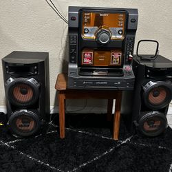 Sony HCD-ZX66i Mini Hi-Fi Stereo System w/ SS-ZX66i Speakers 5-CD 