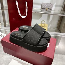Gucci Woman’s Shoe With Box New 