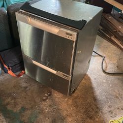 Free Fisher & Paykel Dishdrawer Dishwasher Needs Repair