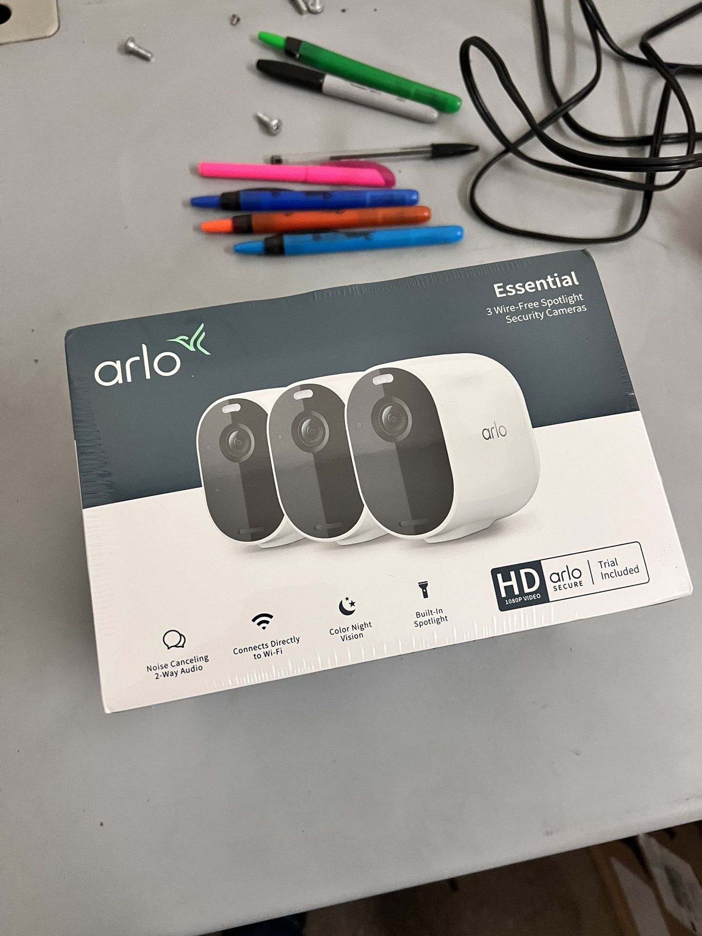 Arlo Essential 3 Camera Bundle