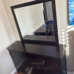 Bedroom Drawer Set With Mirror