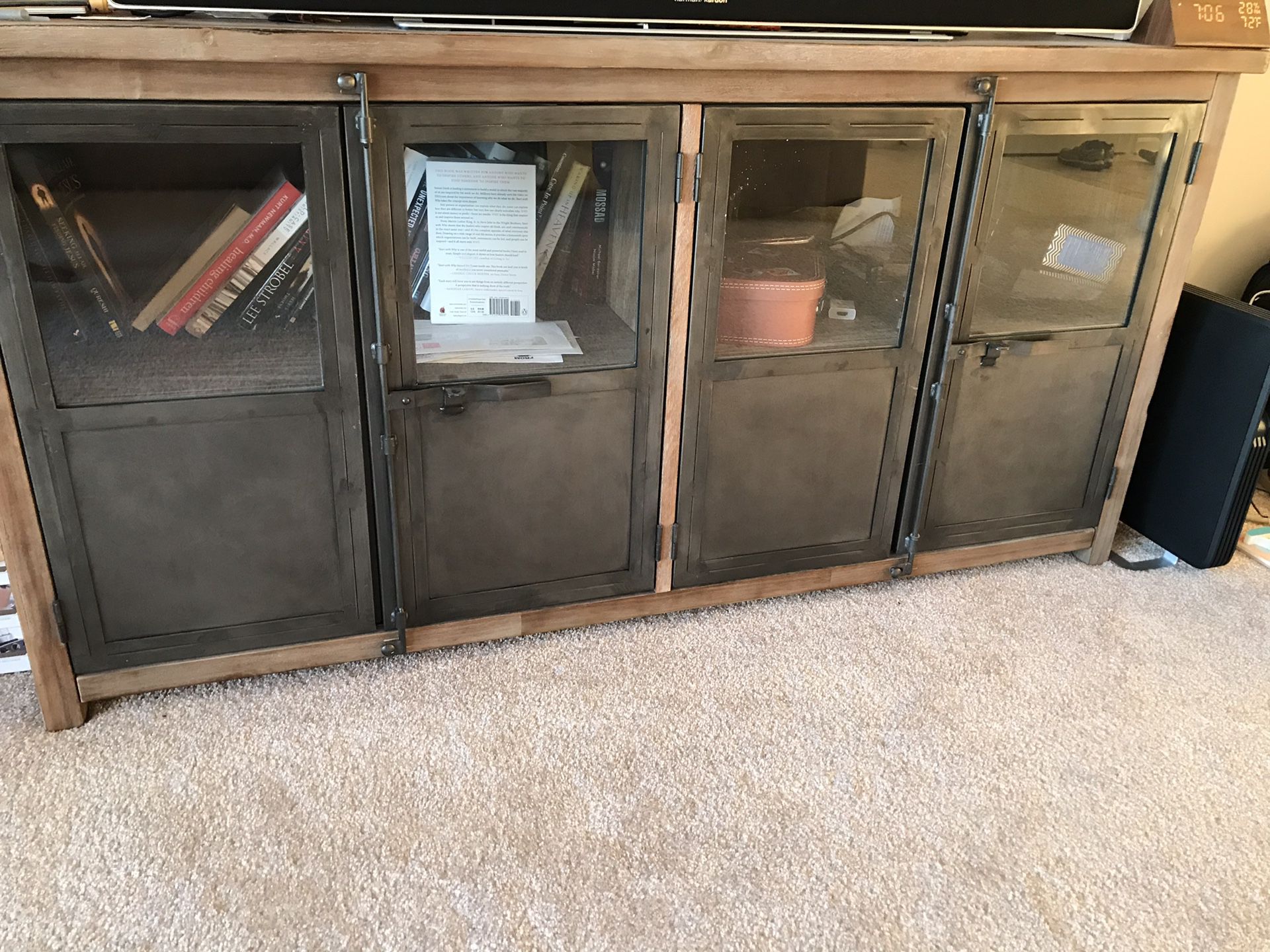 Tv stand / storage cabinet