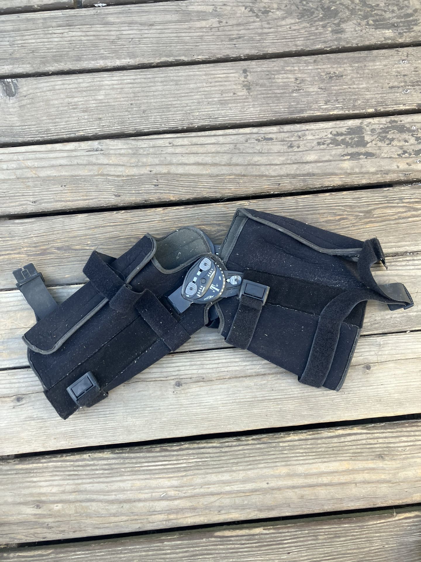 Donjoy Knee Brace Size M