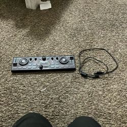 Need Laptop Can Use Headphones With It Still Works