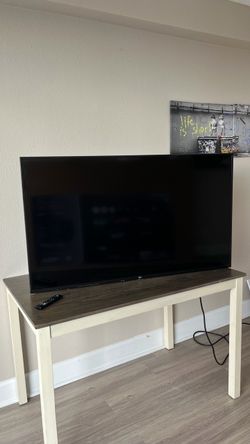 Large Flat Screen TV with Remote
