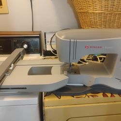 Singer Superb Embroidery Machine 