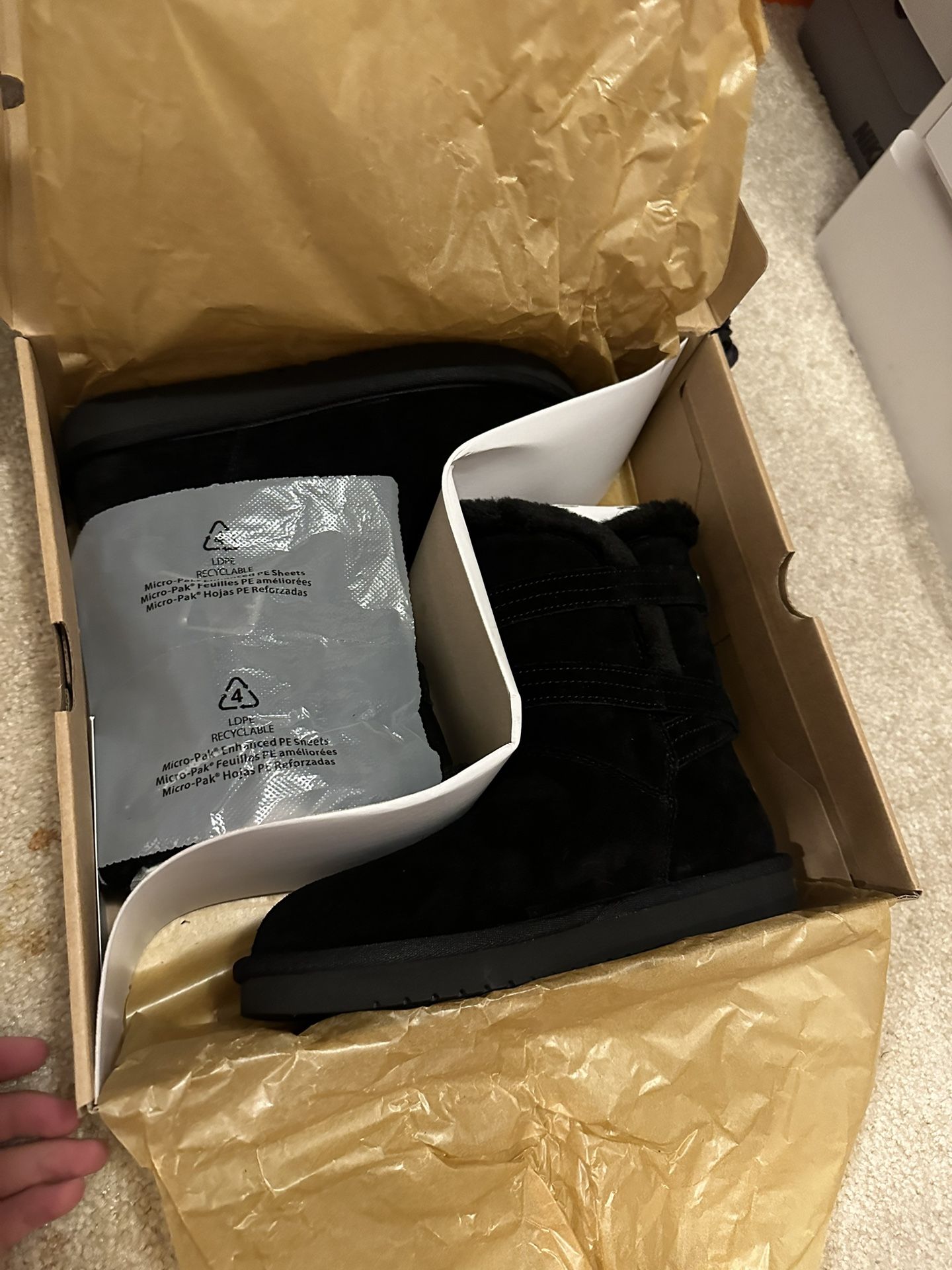 Uggs Boots, I HAVE SIZE 6 And 7 Available