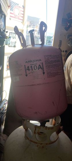 Helium tank
