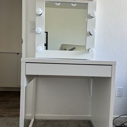 Vanity Hollywood Mirror With Dimmer Lights Plug In And One Pull Out Drawer 