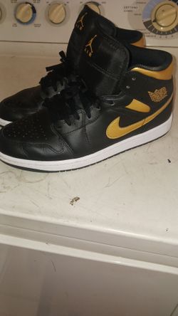 Nike air jordan basketball shoes size 10.5
